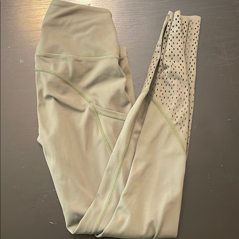 Zyia leggings